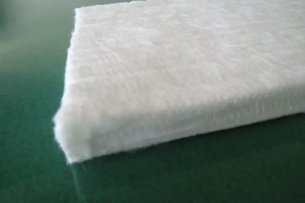 耐碱玻纤网格布属于节能材料吗？